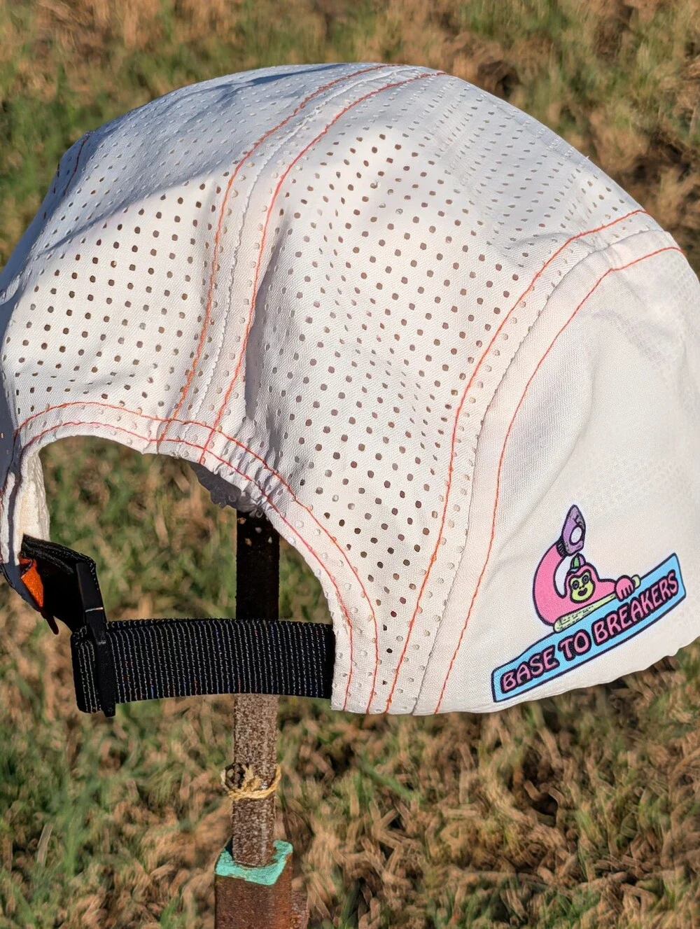 rnnr San Francisco Base To Breakers Pacer Running Hat Giant Race Cap 56cm White